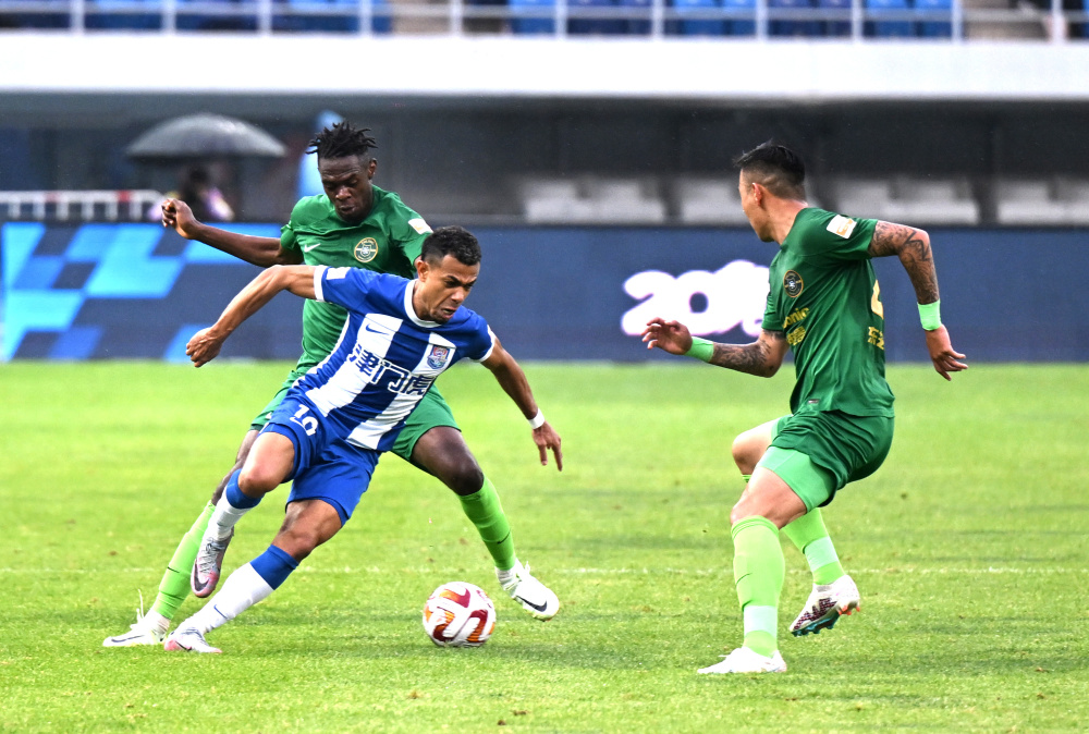 窗口期体能课后，浙江队远射贴柱备战中超，媒体盛赞，年轻球员得到机会的简单介绍米兰app下载页