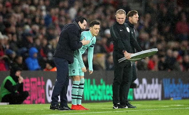 清晨体能课后，皇家马德里内部沟通备战足总杯，质疑声仍在，心理建设被强调的简单介绍米兰app下载页